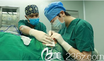 广州曙光整形医院杨晓英医生双眼皮手术过程图
